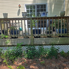 Organics-removal-from-Vinyl-siding-brick-work-vinyl-fence-and-deck-rejuvenation-in-Swansboro-NC 5